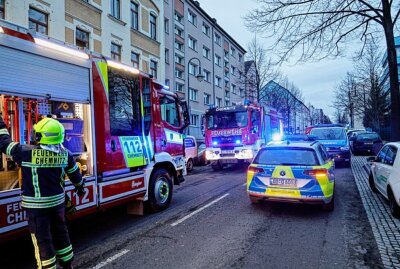 Wohnungsbrand auf Sonnenberg: Anwohnerschaft wird durch Passanten gewarnt - In Chemnitz kam es am Mittwochmorgen zu einem Wohnungsbrand. Foto: Harry Härtel