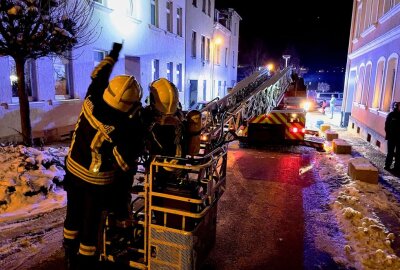 Wohnungsbrand in Aue: Doppelbett brennt - In Aue kam es zu einem Wohnungsbrand. Foto: Daniel Unger