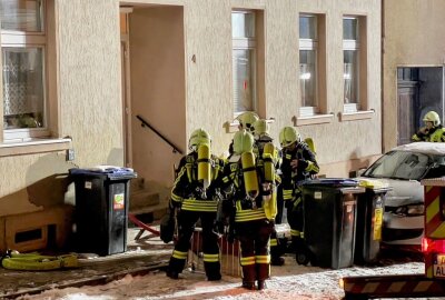 Wohnungsbrand in Aue: Doppelbett brennt - In Aue kam es zu einem Wohnungsbrand. Foto: Daniel Unger