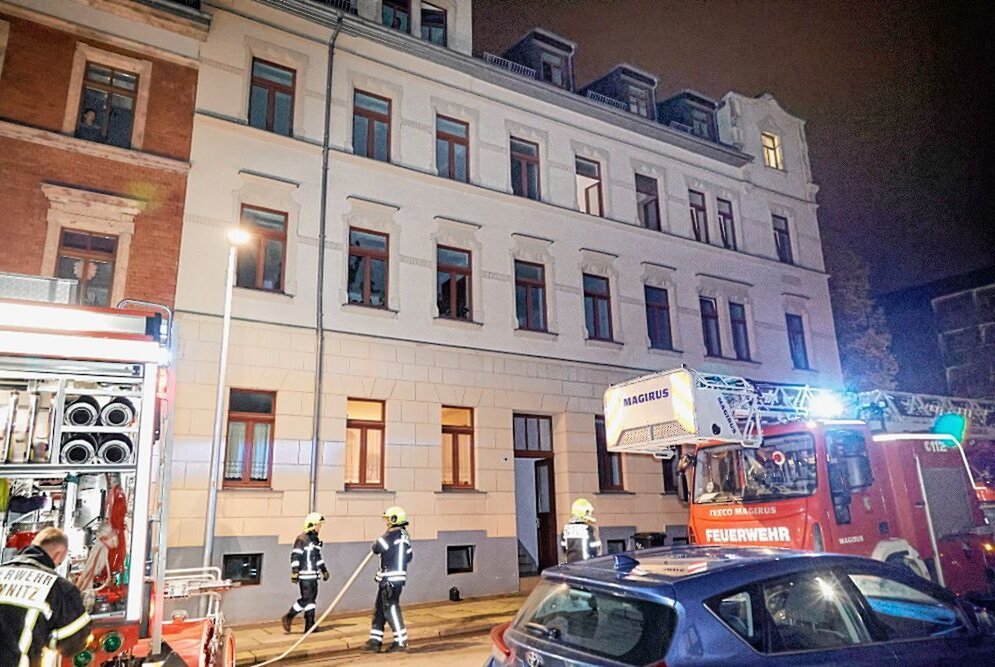 In der Nacht von Donnerstag auf Freitag kam es in der Kanalstraße zu einem Brand. Foto: Harry Härtel