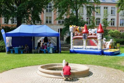 Zeitreise im Zschopauer Park fasziniert großes Publikum - Außerdem gab es beim 7. Parkfest viele Angebote für Kinder. Foto: Andreas Bauer
