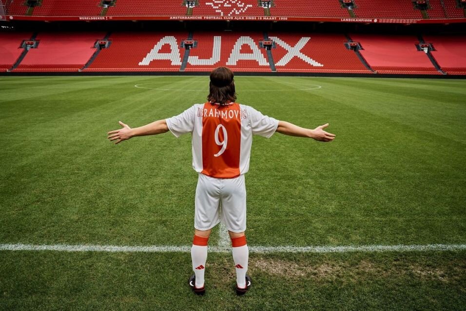 Er hielt sich schon damals für den Allergrößten: "I am Zlatan" erzählt von Zlatan Ibrahimovićs Jugend und seiner Zeit bei Malmö FF bis zum Wechsel zu Ajax Amsterdam.