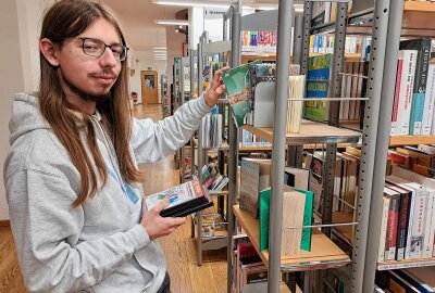 Zschopauer Bibliothek ebnet mit Lesecafé den Weg in die Zukunft - Hauptaufgabe der Bibliothek bleibt aber die Medienausleihe. Foto: Andreas Bauer