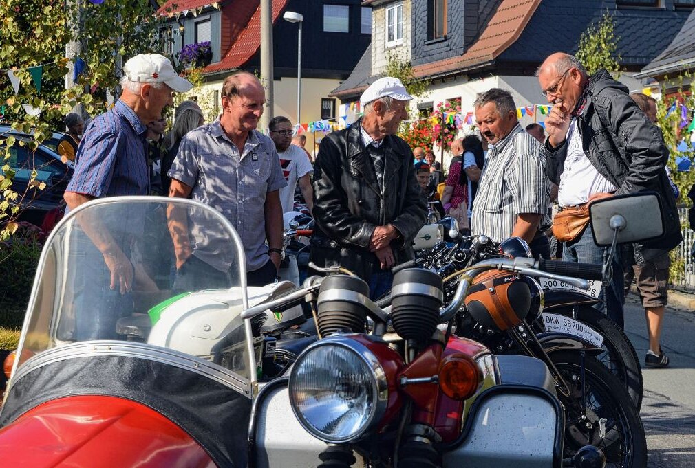 Wie beim letzten DKW-Siedlungsfest soll auch das jetzige Oldtimertreffen viele Fahrer und neugierige Besucher anlocken. Foto: Andreas Bauer