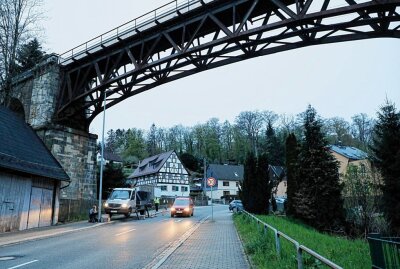 Zukünftige Beleuchtung des Rabensteiner Viadukts erprobt - Zukünftige Beleuchtung des Rabensteiner Viadukts erprobt. (Foto: Chempic)