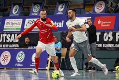 Zum Abschluss gab es elf Gegentore - Christopher Wittig (rot), Kapitän von HOT 05 Futsal. Foto: Markus Pfeifer