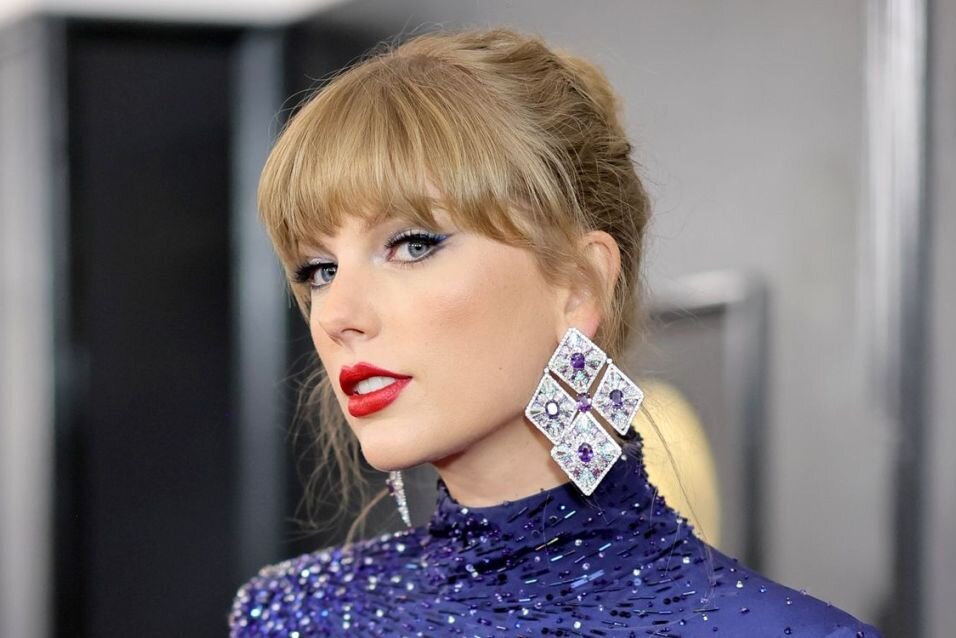 Zum Tour-Auftakt: Taylor Swift überrascht mit bislang unveröffentlichten Songs - Taylor Swift (33) erfreut ihre Fans gleich zu Beginn ihrer "Eras"-Tour mit einer Überraschung. Sie veröffentlicht in der Nacht von Freitag auf Samstag neue Songs.