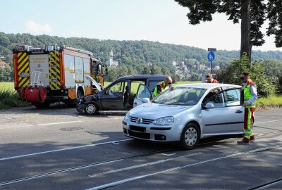 Zwei Fahrerinnen und ein Kind nach Unfall in Tolkewitz verletzt - Am Dienstagvormittag kam es gegen 11.10 Uhr auf der Wehlener Straße/Marienberger Straße zu einem Verkehrsunfall. 