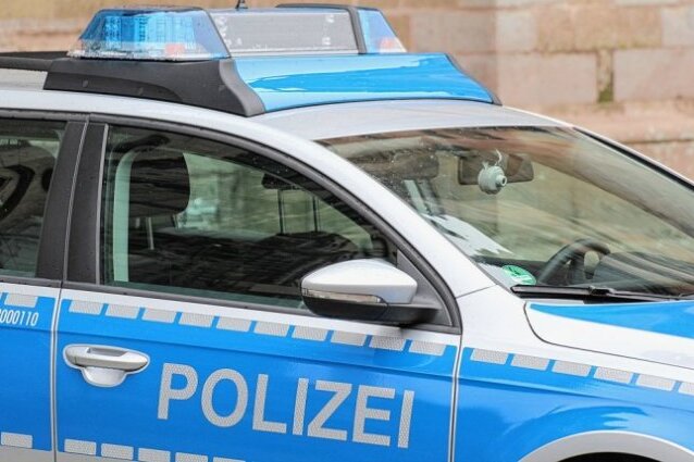 Zwei Schwerverletzte und 19.000 Euro Sachschaden bei Neukirchen - Symbolbild