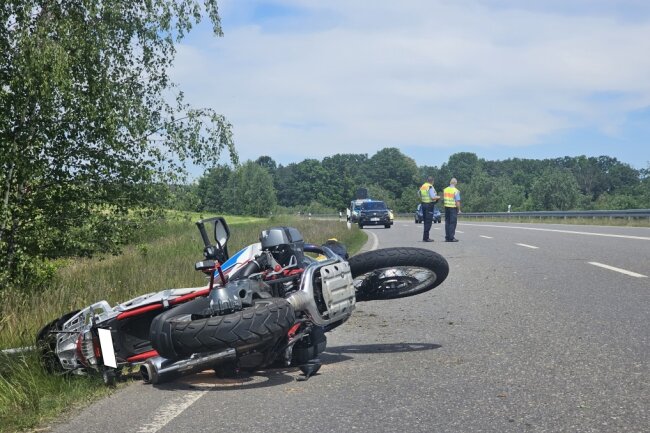 Schwerer Motorrad-Unfall auf der S282. Foto: Mike Müller