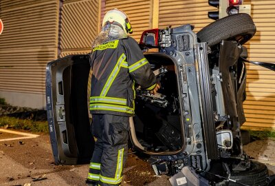 Zwei Verletzte nach Crash in Rebesgrün - Zwei Verletzte nach Verkehrsunfall in Rebesgrün. Foto: David Rötzschke