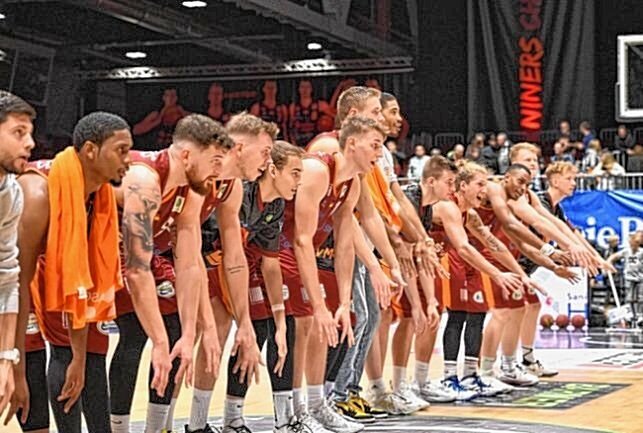NINERS setzten sich gegen Schweizer Meister durch. Entscheidender Schritt zur Qualifikation für die FIBA Basketball Champions League gelungen. Foto: Andreas Seidel/Archiv