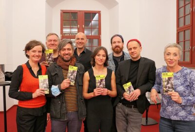 Zwickau: Theaterstück zu Kinofilm "Aus dem Nichts" geht unter die Haut - Die Mitwirkenden an der Theaterproduktion. Foto: Ludmila Thiele