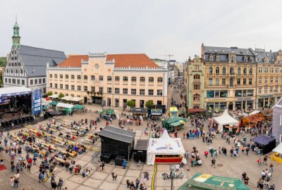 Zwickau wirbt für sein Stadtfest - Der Zwickauer Hauptmarkt wird sich beim Stadtfest wieder in einen großen Festplatz verwandeln. Foto: Helge Gerischer/Stadt Zwickau