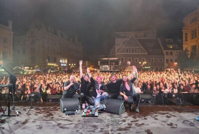 Zwickauer Stadtfest: Die Highlights am Samstag - Weitere Impressionen mit der Band Jesse Tellem. Foto: Mario Dudacy