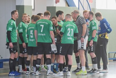 Zwönitzer HSV verliert Heimspiel gegen Dresden - Der Zwönitzer HSV hat sich zuhause dem HSV Dresden geschlagen geben müssen. Foto: Ralf Wendland